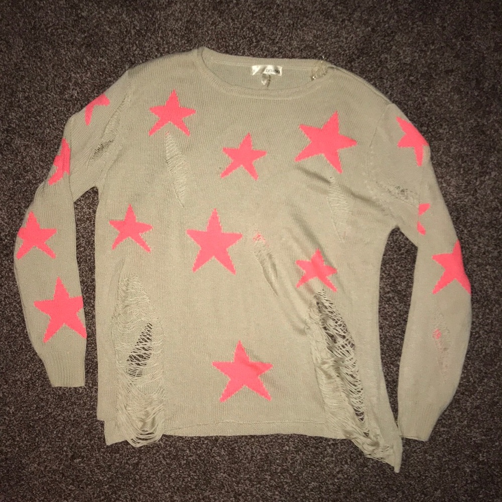 Star patterned Sweater with Rip Details